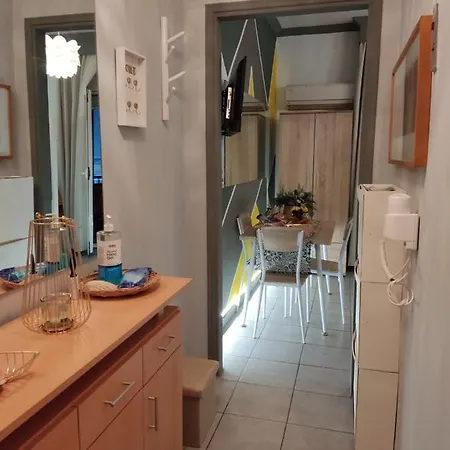 Studio Plaisir Apartment *